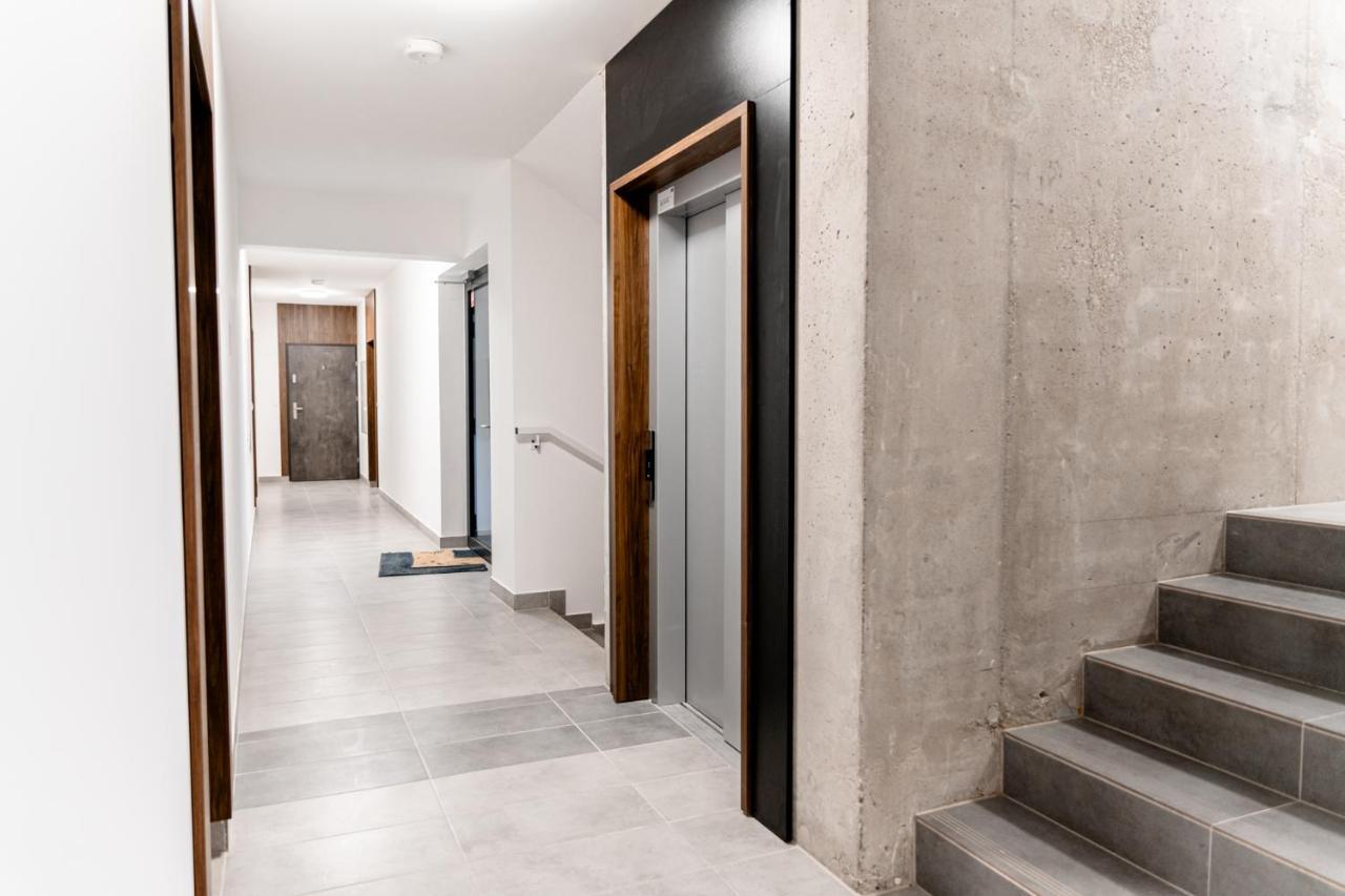 Hop & Lulu Premium Apartments Ґолєнюв Екстер'єр фото